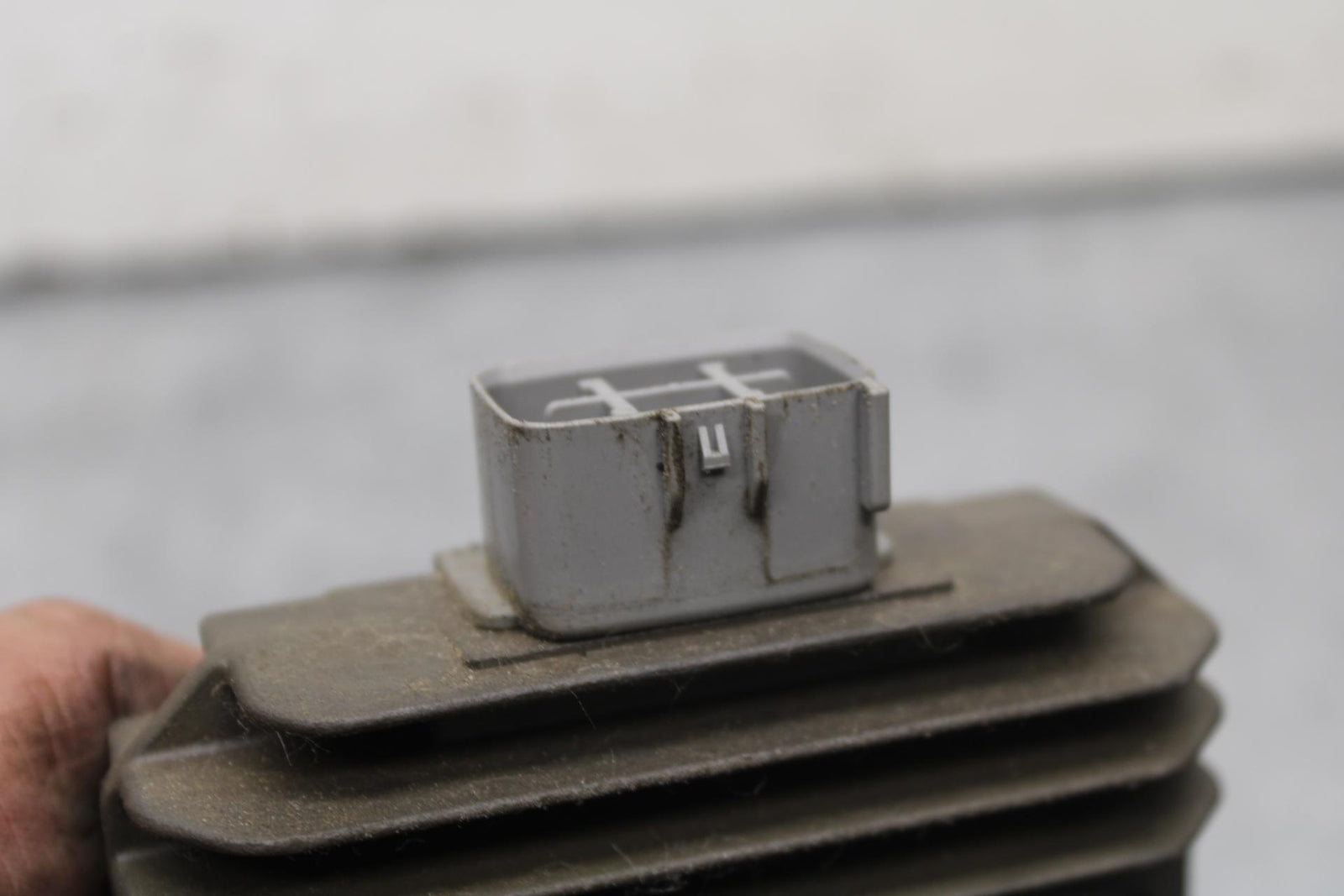 15-16 KAWASAKI EX300 RECTIFIER VOLTAGE REGULATOR BB635