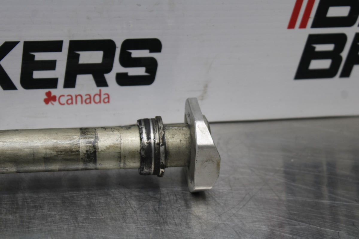 08-10 SUZUKI GSXR 600 REAR AXLE BACK WHEEL RIM PIVOT BOLT AXEL BB202