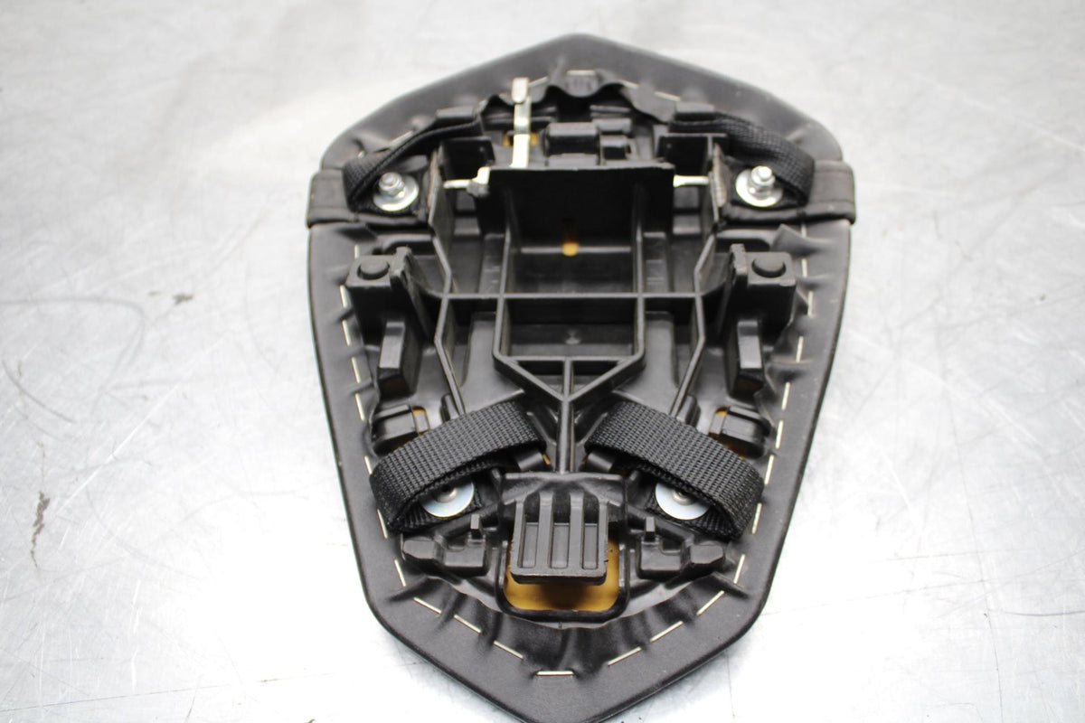 09-14 YAMAHA YZF R1 REAR BACK PASSENGER TANDEM SEAT PAD SADDLE PILLION  BB448