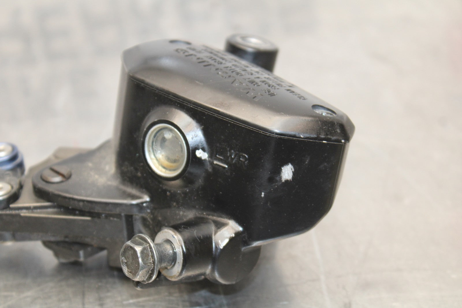 09-10 KAWASAKI ER-6N FRONT BRAKE MASTER CYLINDER w/ LEVER BB205