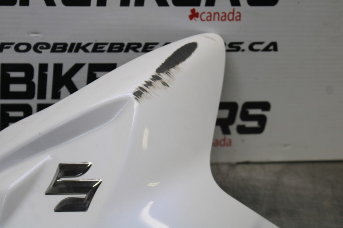 11-25 SUZUKI GSXR 600  FRONT GAS TANK FUEL CELL FAIRING COWL COVER TRIM BB830