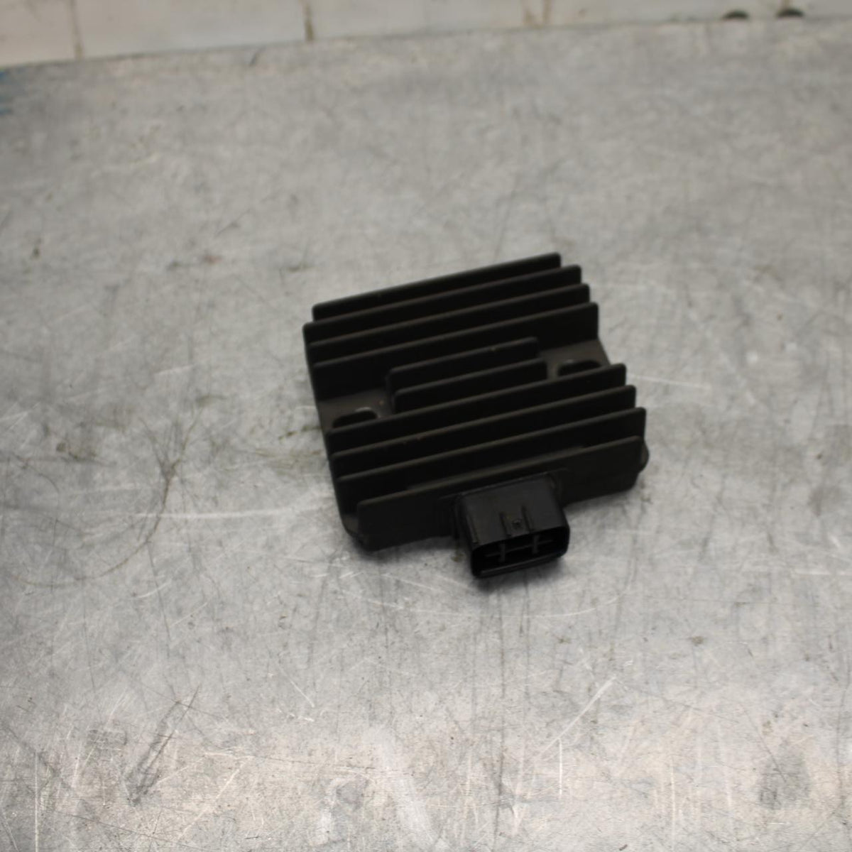 08-16 YAMAHA YZF R6 RECTIFIER VOLTAGE REGULATOR 4XY-81960-00-00 BB436