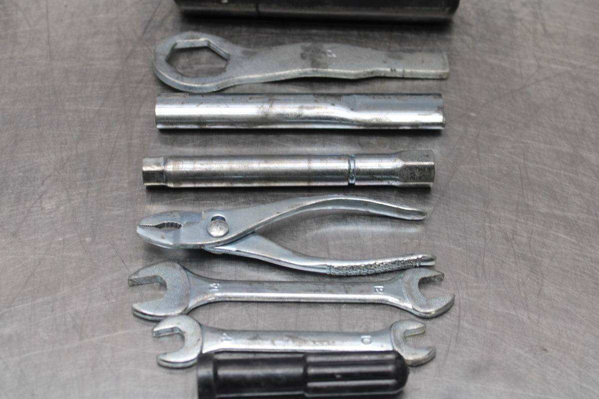 13 YAMAHA YZF R1 STOCK TOOLS OEM TOOL BAG KIT SET BB781
