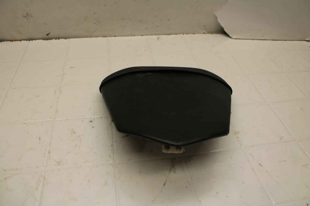 08-16 YAMAHA YZF R6 REAR BACK PASSENGER TANDEM SEAT PAD SADDLE PILLION BB406