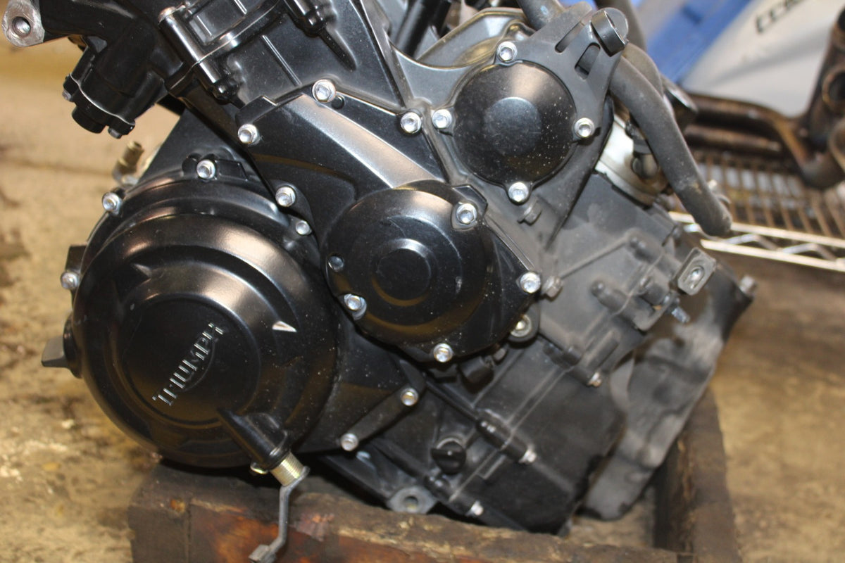 12 TRIUMPH STREET TRIPLE R ENGINE MOTOR BB914