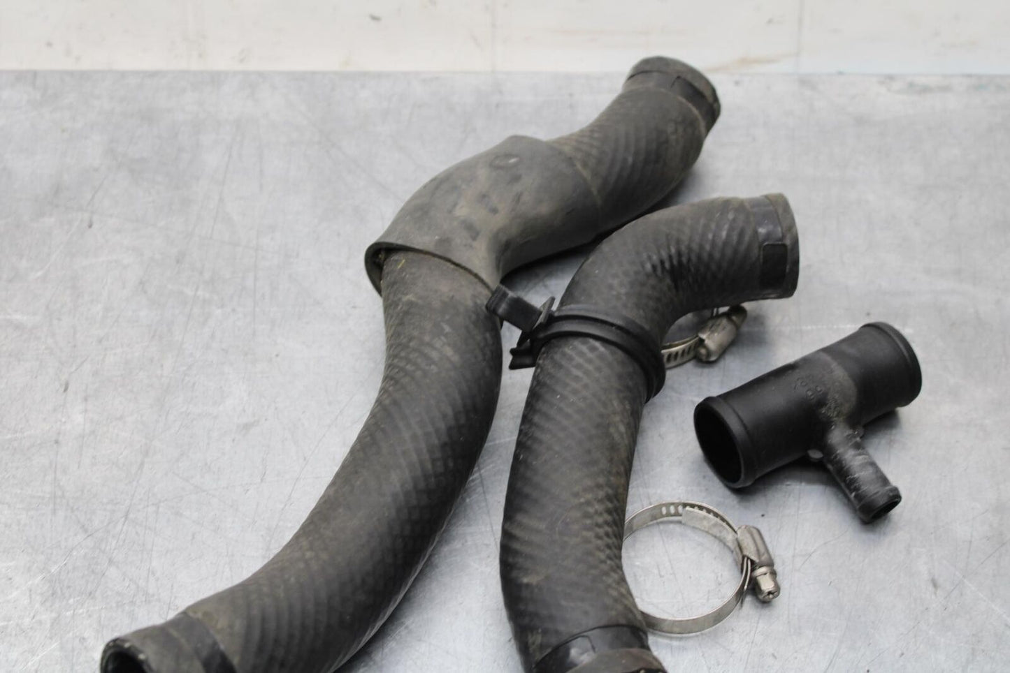 2011 Kawasaki Ninja ZX6R ZX600R RADIATOR HOSES ENGINE COOLANT WATER  BB587
