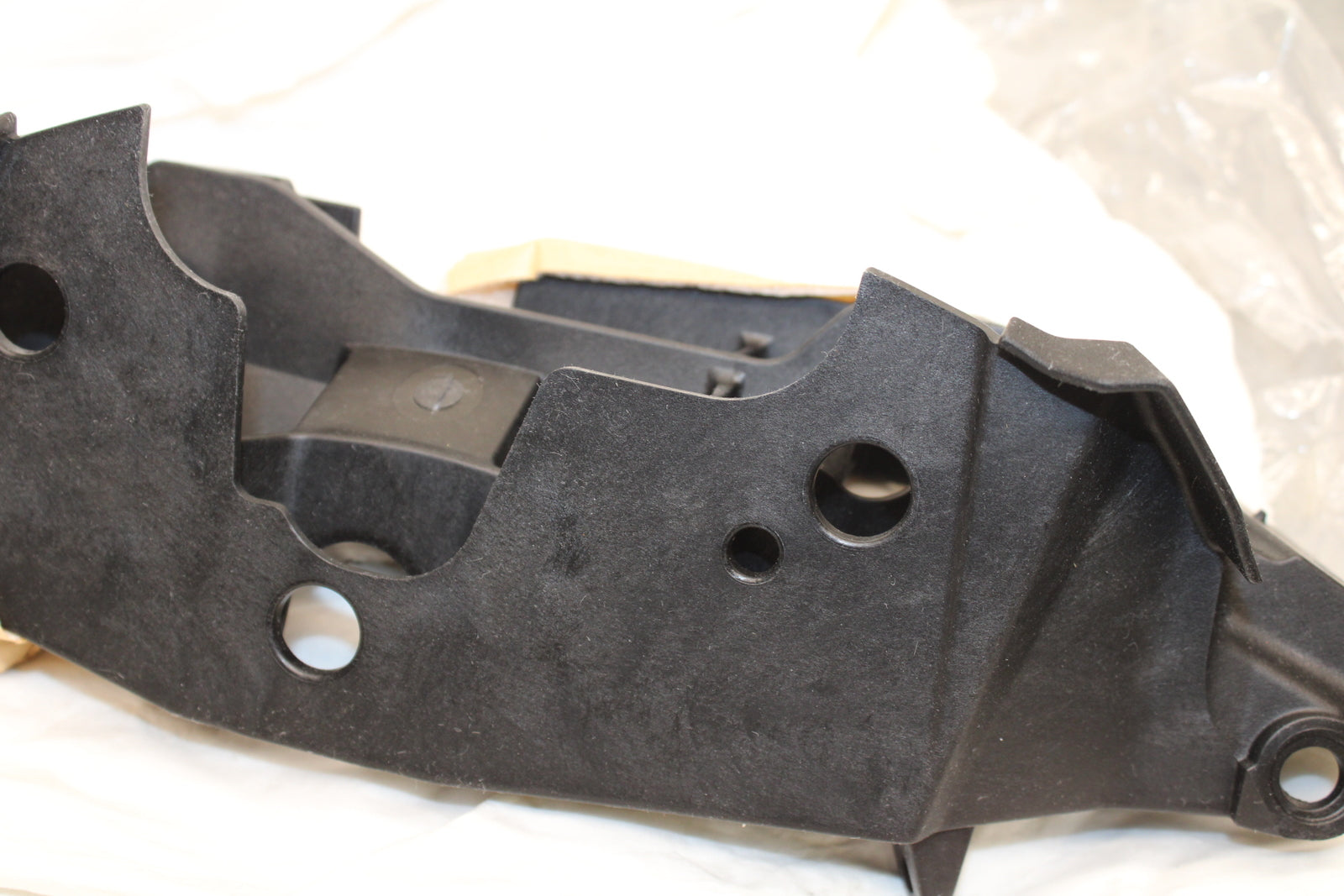 19-23 KAWASAKI NINJA ZX6R UPPER FAIRING MIRROR GAUGES STAY BRACKET BB749