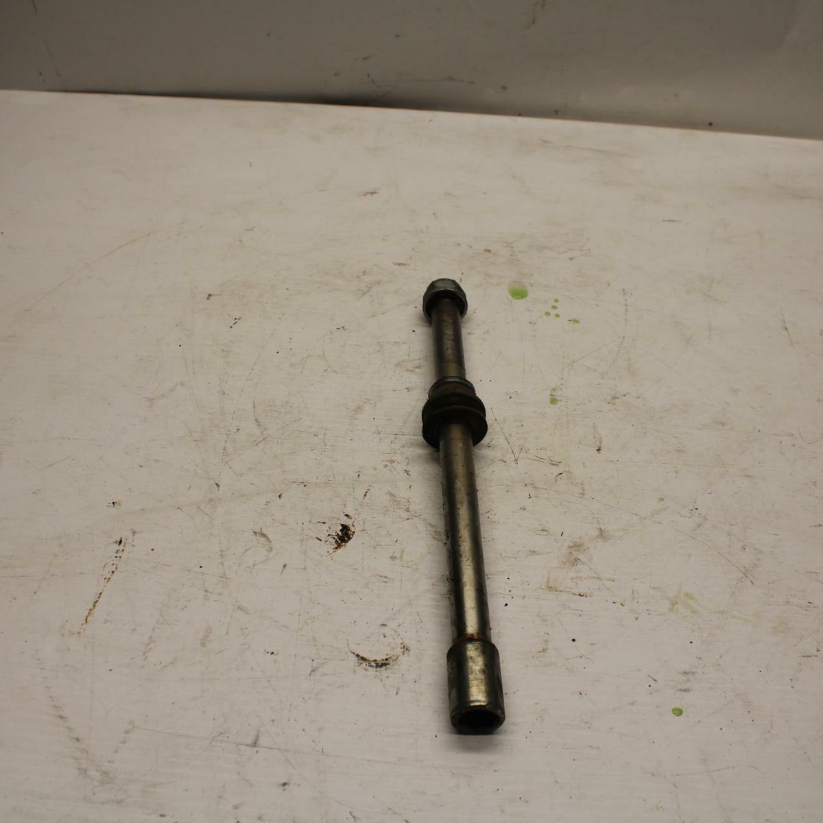 00-07 HONDA SHADOW SABRE 1100 REAR AXLE BACK WHEEL RIM PIVOT BOLT AXEL BB350