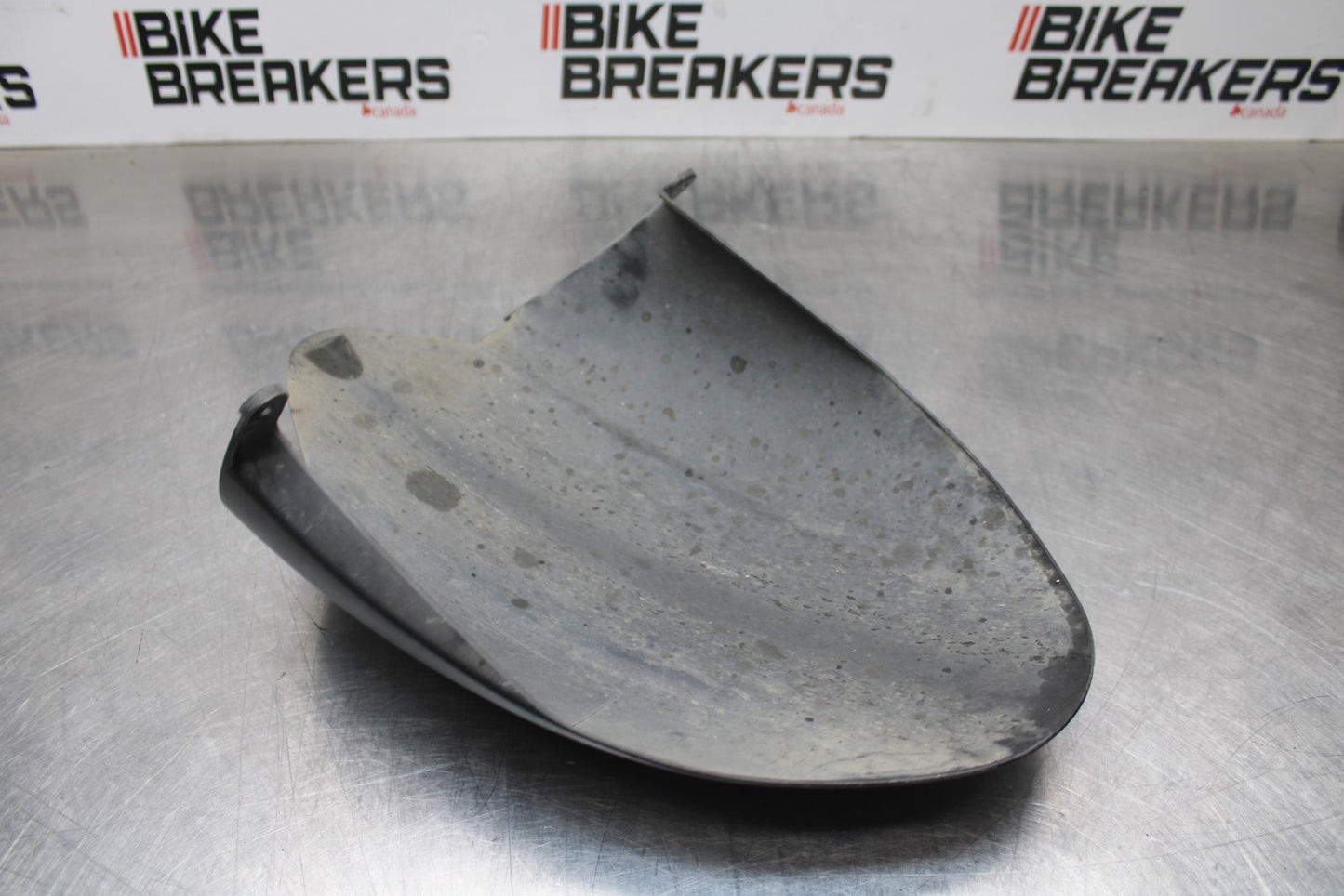 08 KAWASAKI NINJA ZX10R REAR BACK WHEEL TIRE HUGGER FENDER BB201