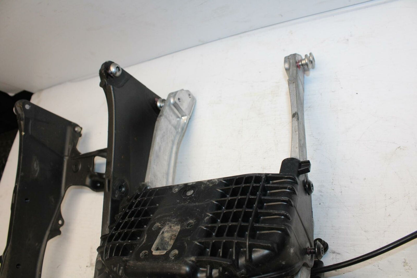 13-18 KAWASAKI NINJA ZX6R REAR BACK TAIL SUBFRAME SUB FRAME 32160-0398 BB240