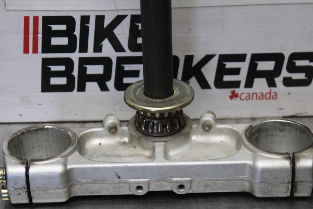 05 DUCATI SUPERSPORT 800 FRONT FORKS CLAMP LOWER TRIPLE TREE STEM BB913