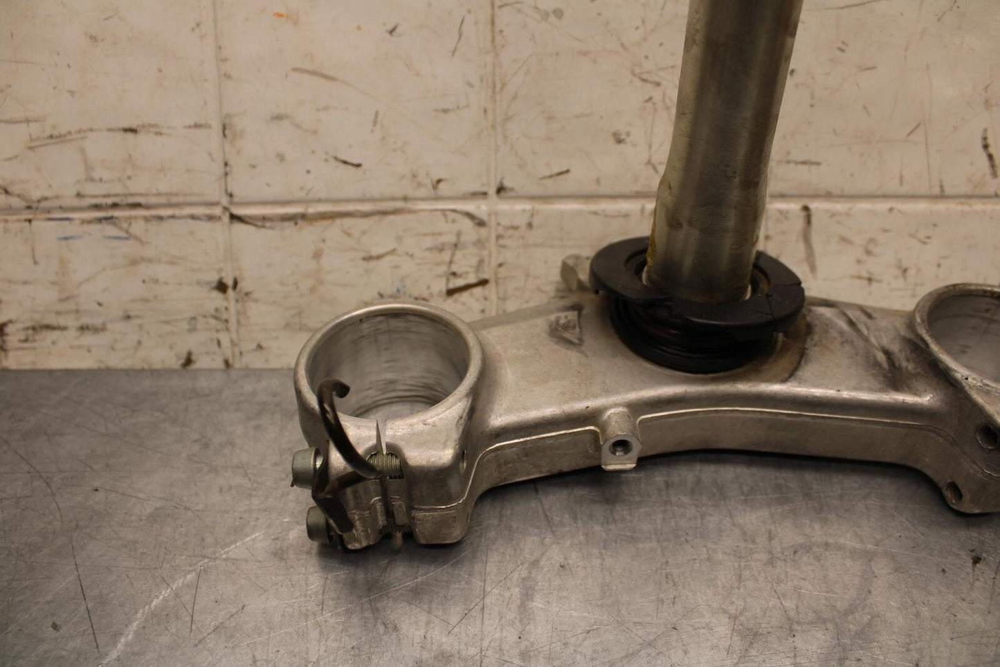 2003 Kawasaki Ninja ZX6RR ZX600K FRONT FORKS CLAMP LOWER TRIPLE TREE STEM BB66