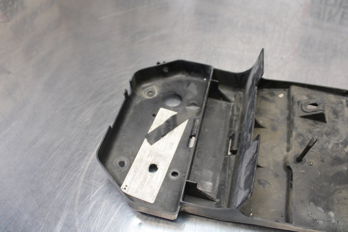 04-05 KAWASAKI NINJA ZX10R REAR BACK TAIL UNDERTAIL BATTERY TRAY PLASTIC BB163