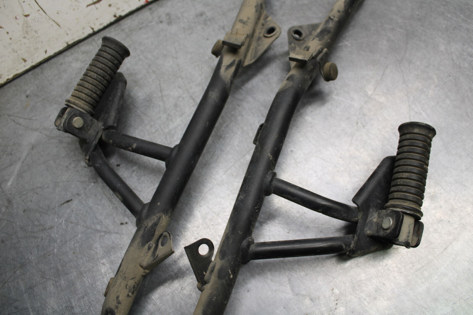 16-17 KAWASAKI VULCAN S 650 EN650 ABS REAR PASSENGER FOOT STEP PEG/ MOUNT BB731