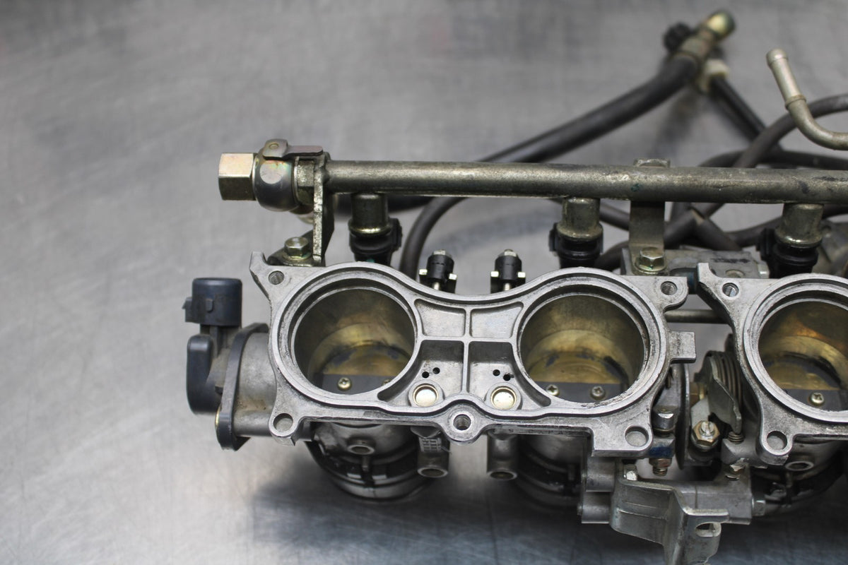 01-06 HONDA CBR600F4I MAIN FUEL INJECTORS / THROTTLE BODIES BB778