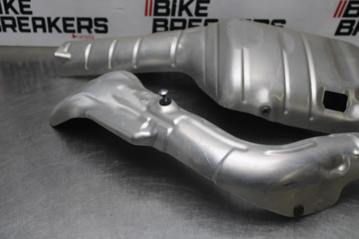 13-24 HONDA CBR600RR MUFFLER EXHAUST PIPE COVER HEAT SHIELD GUARD BB772