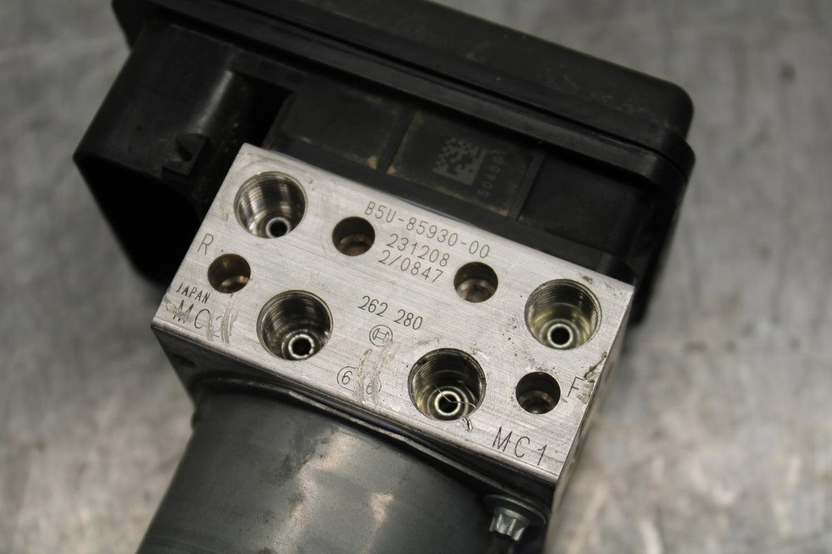 22-24 YAMAHA XSR900 ABS PUMP UNIT MODULE BB710
