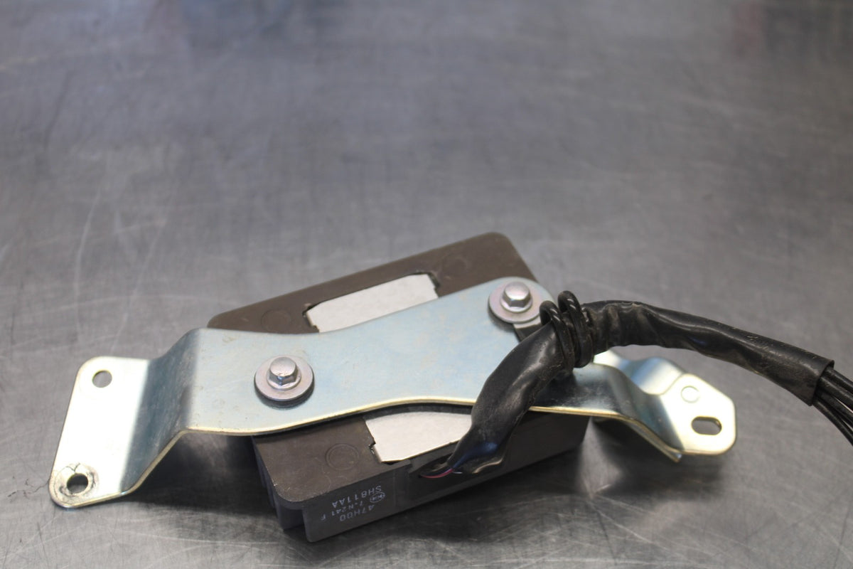 18 SUZUKI GSXR750 RECTIFIER VOLTAGE REGULATOR BB891