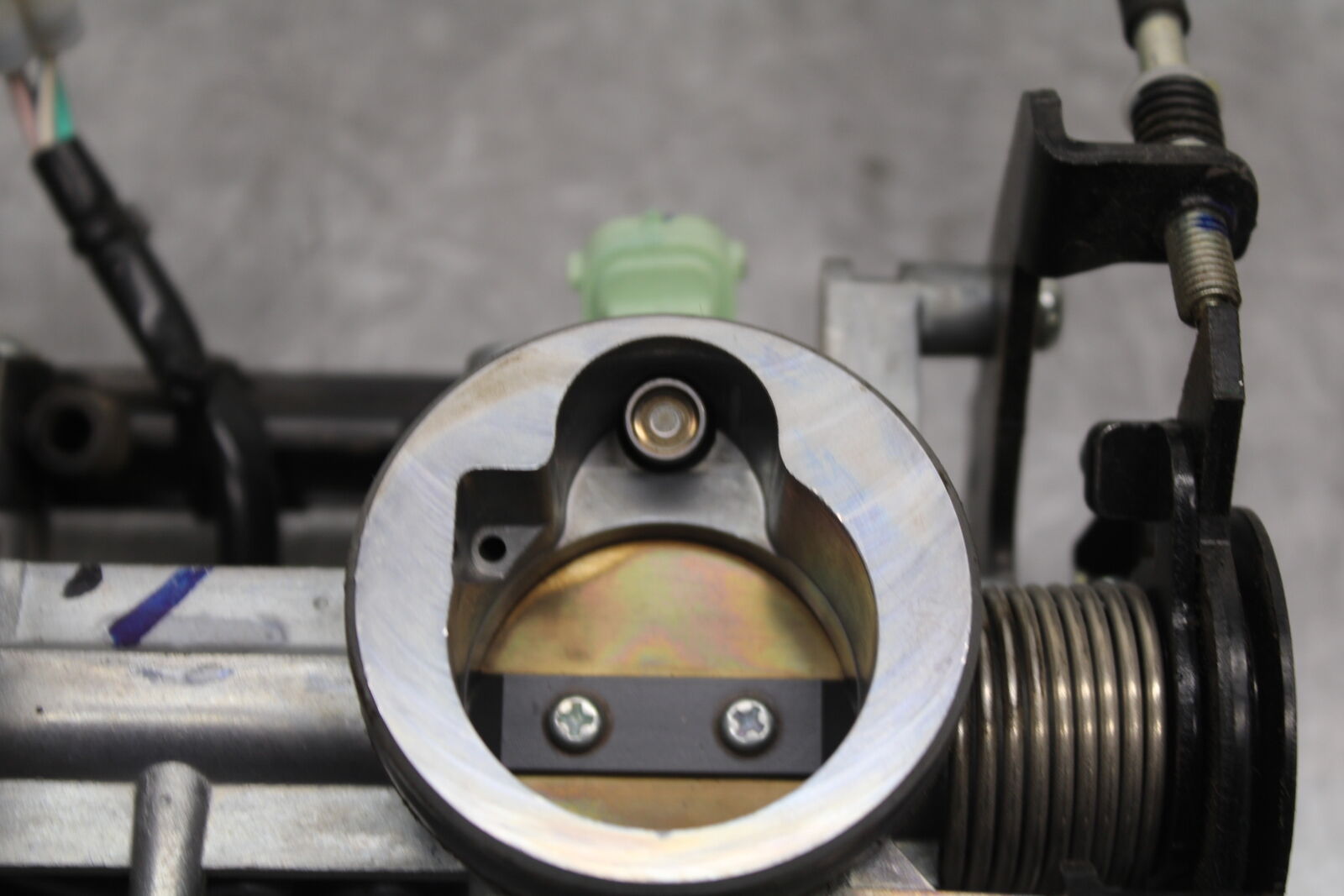 18-24 KAWASAKI NINJA 650 MAIN FUEL INJECTORS / THROTTLE BODIES BB725