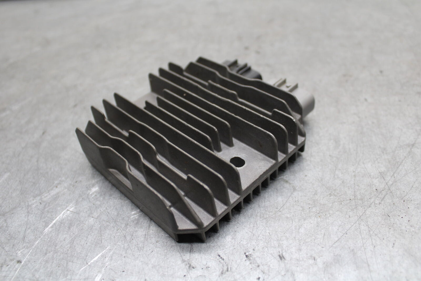 13-18 KAWASAKI NINJA ZX6R RECTIFIER VOLTAGE REGULATOR 21066-0730 BB666