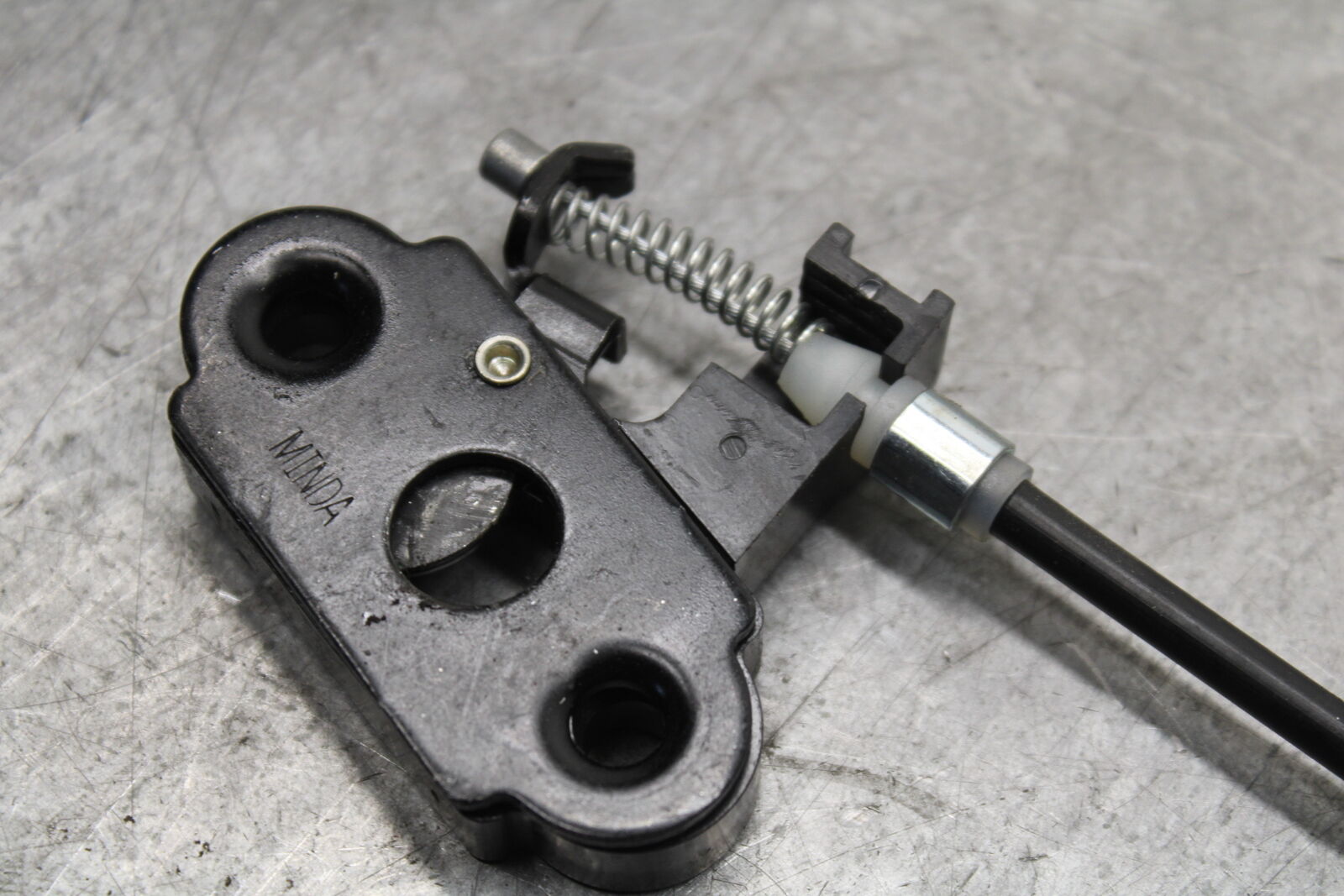 18-23 KAWASAKI NINJA 400 REAR & FRONT SEAT LATCH LOCK ASSEMBLY BB660