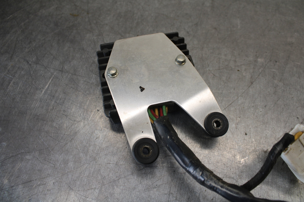 05-06 HONDA CBR600RR RECTIFIER VOLTAGE REGULATOR BB727