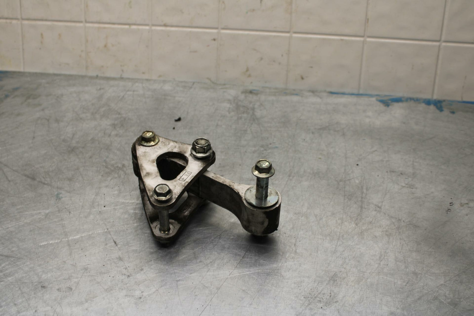 11-17 SUZUKI GSXR600 REAR DOGBONE SHOCK LINKAGE LINK BB417