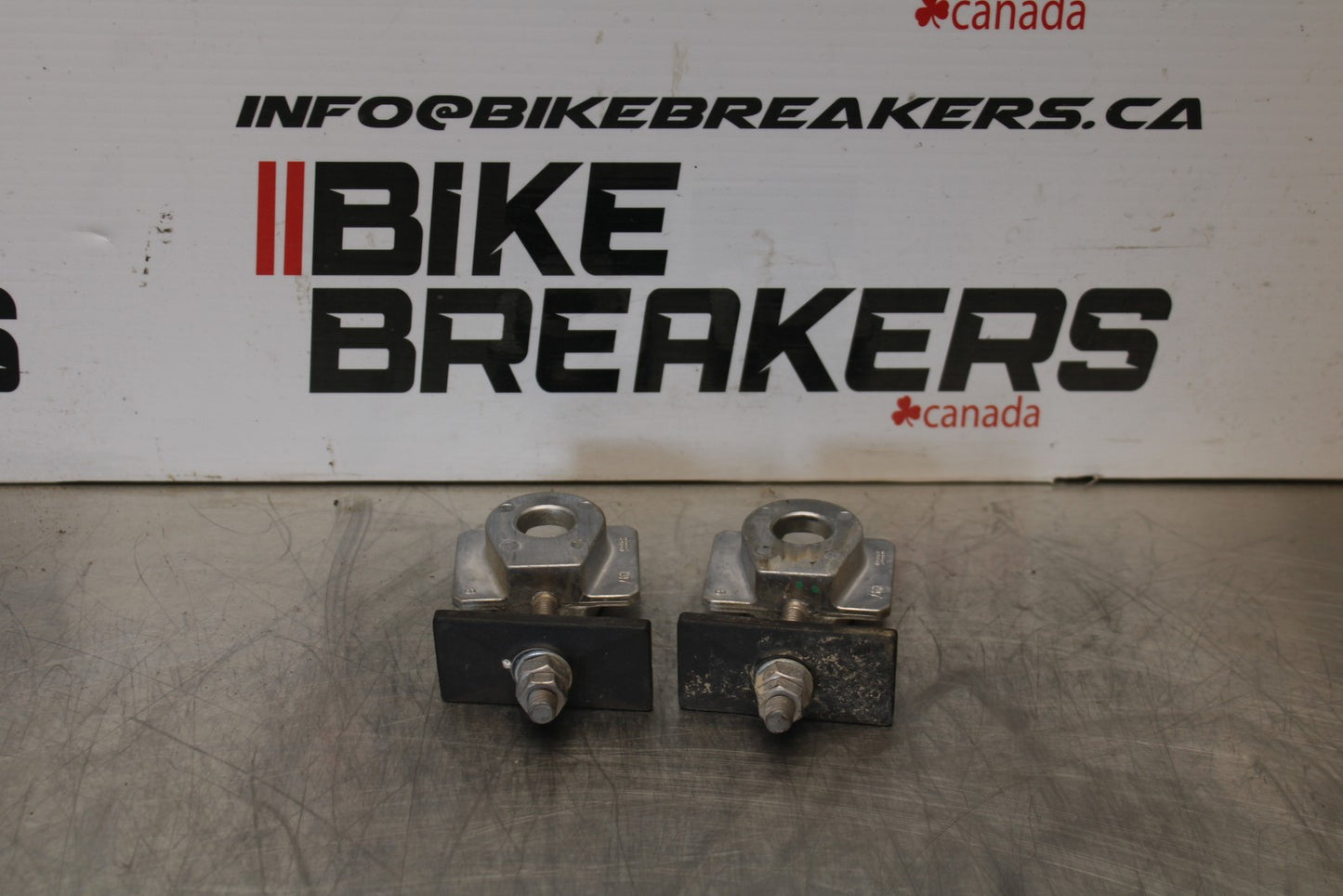 18-23 KAWASAKI NINJA 400 EX400 SWINGARM CHAIN TENSIONER ADJUSTMENT BB177