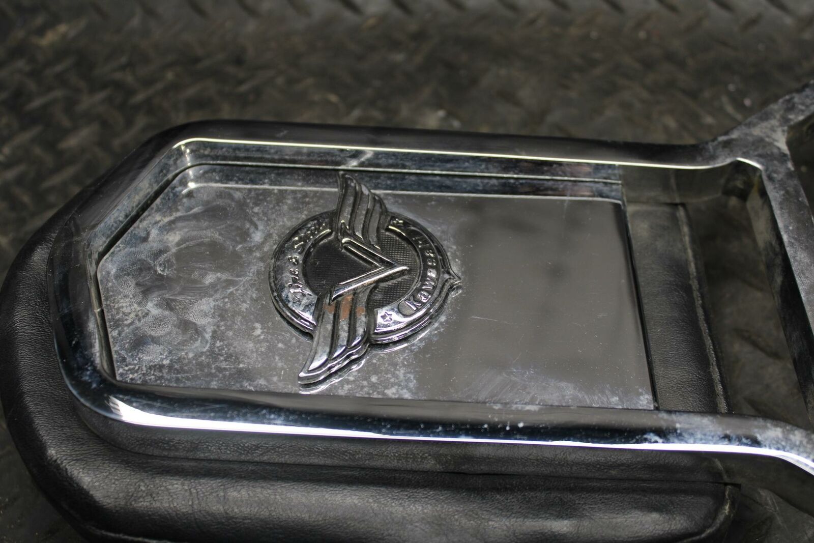 05-06 KAWASAKI VULCAN 1500 VN1500 CLASSIC BACK REST SISSY BAR BB220