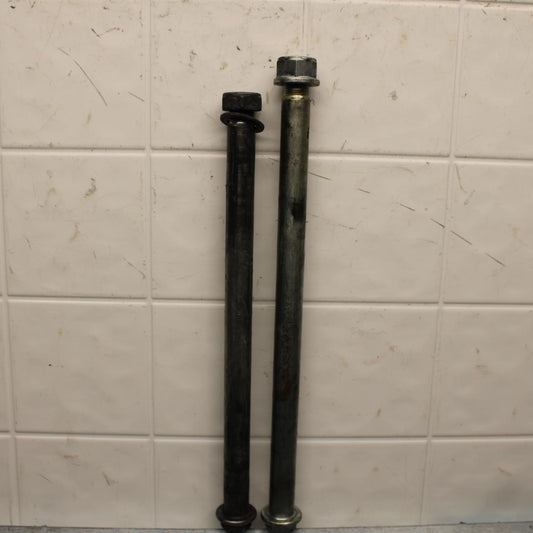 2000 Honda Super Hawk VTR1000F REAR AXLE BACK WHEEL RIM PIVOT BOLT AXEL BB577