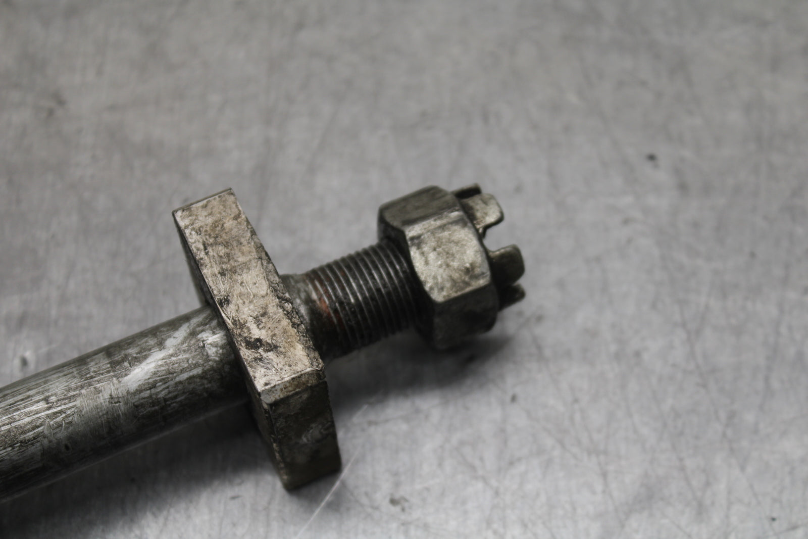 14-15 KAWASAKI NINJA 650 EX650F ABS REAR AXLE WHEEL RIM PIVOT BOLT AXEL BB741