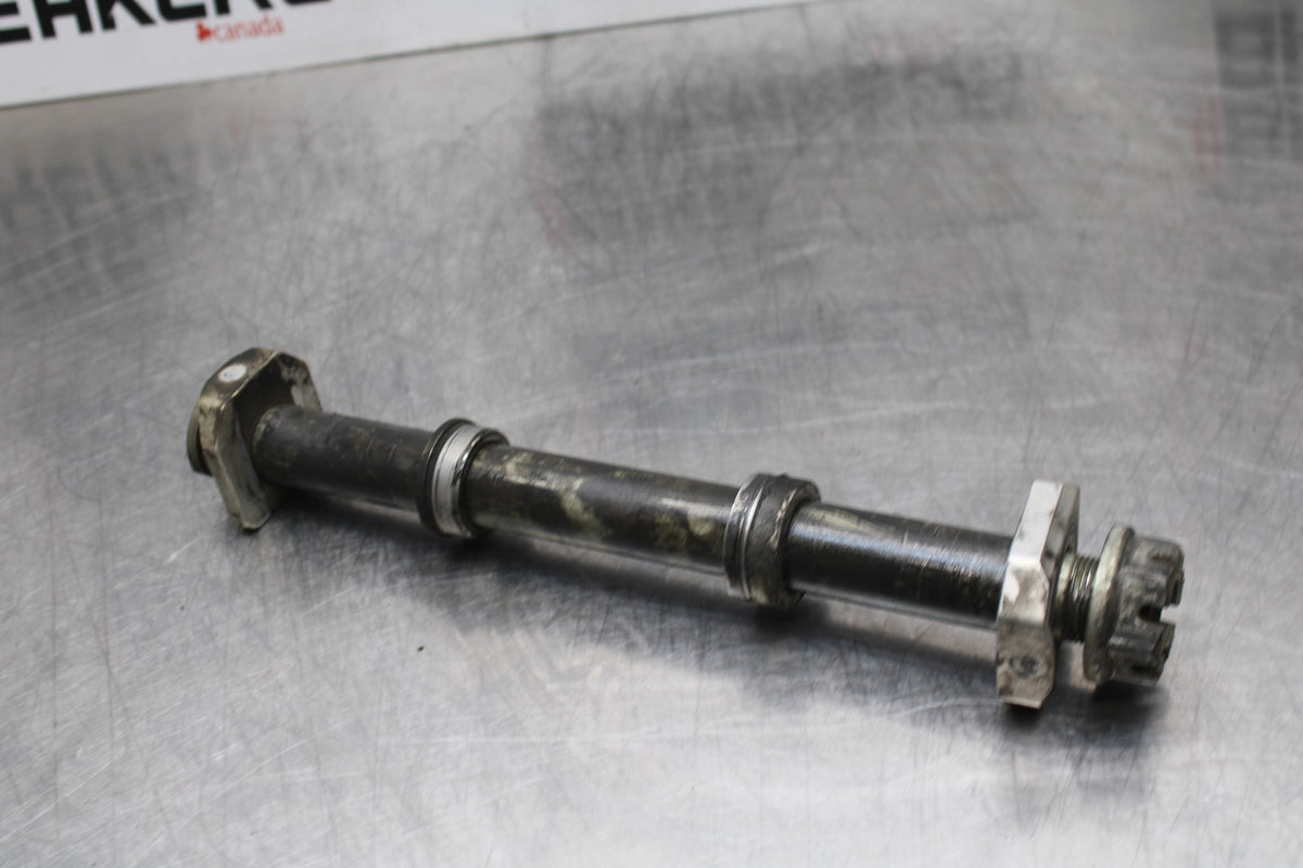 06-07 SUZUKI GSXR 600 REAR AXLE BACK WHEEL RIM PIVOT BOLT AXEL BB178
