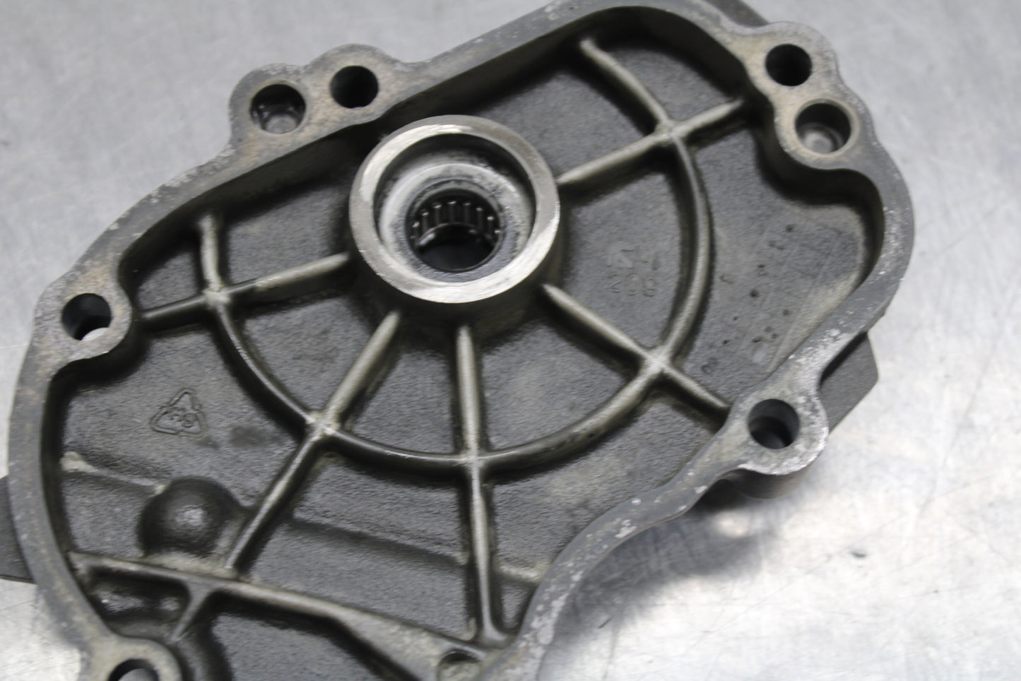 03-05 YAMAHA YZF R6  ENGINE MOTOR TIMING CHAIN COVER BB132