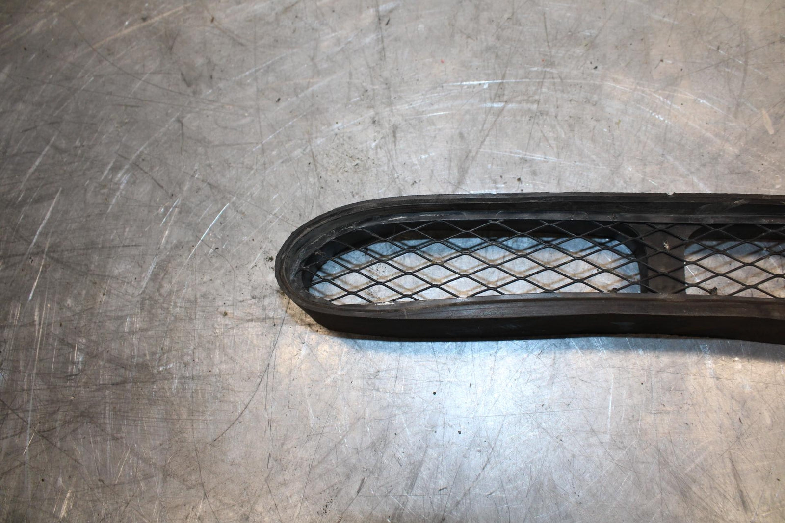 03 KAWASAKI ZX12R AIR INTAKE GRILL BB472