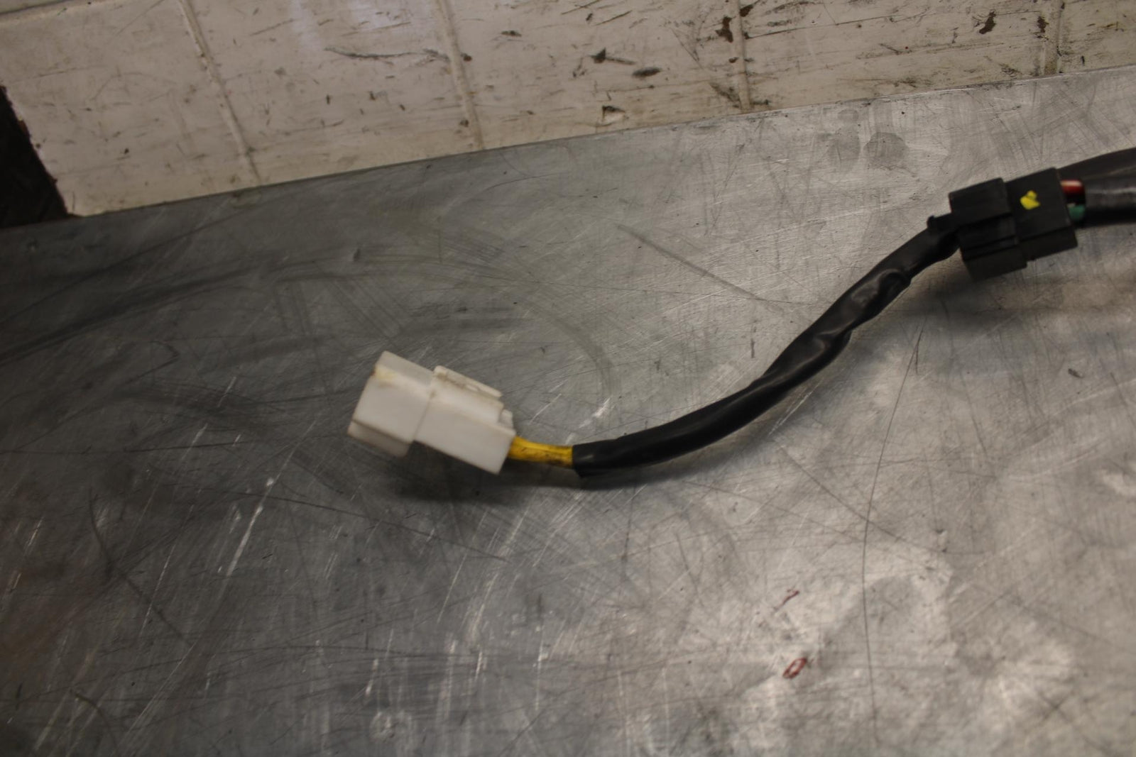 2010 Aprilia RSV1000R RECTIFIER VOLTAGE REGULATOR BB513