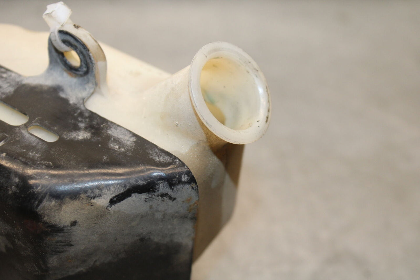 09-15 YAMAHA FZ6R COOLANT WATER TANK RESERVOIR BOTTLE  BB686