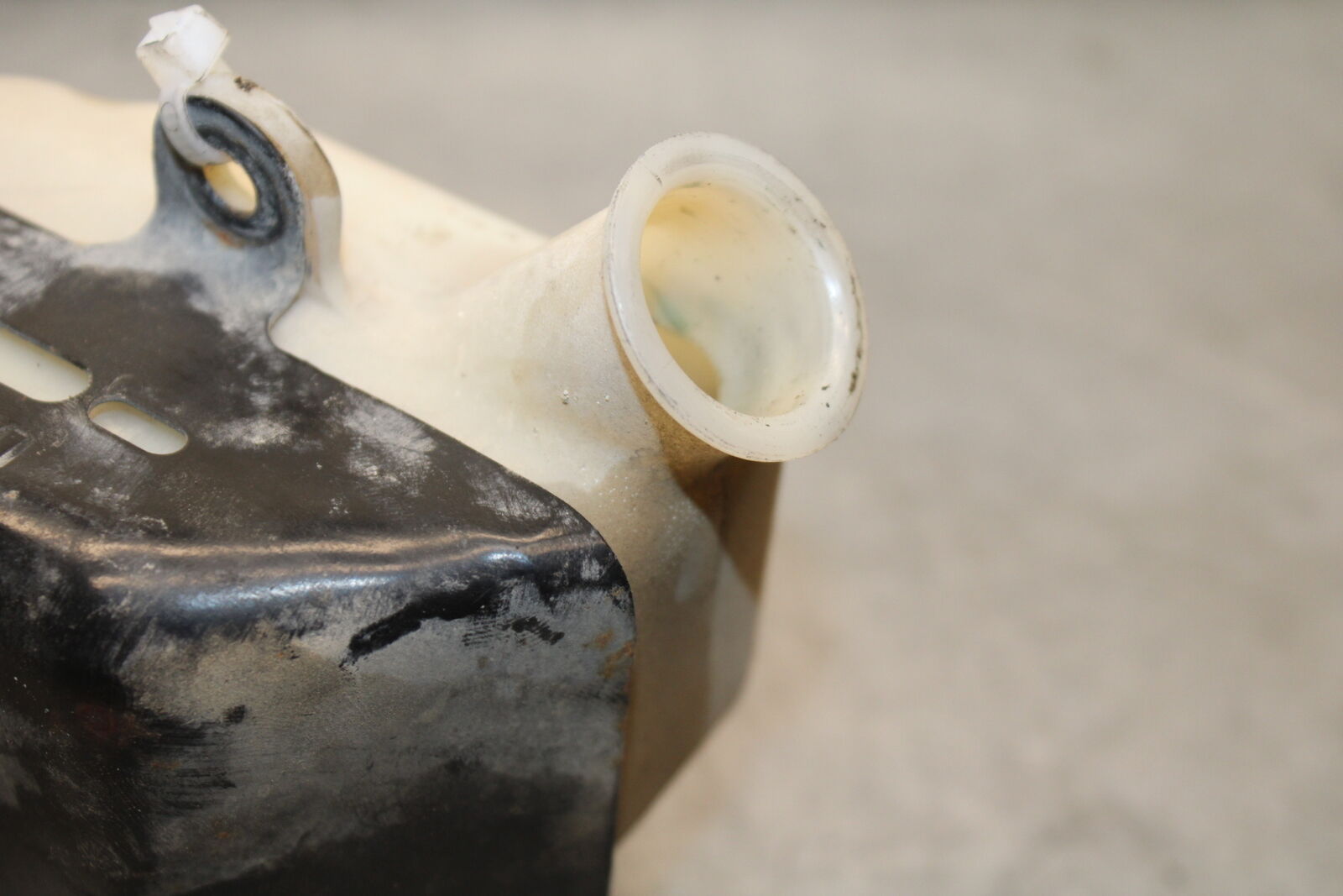 09-15 YAMAHA FZ6R COOLANT WATER TANK RESERVOIR BOTTLE  BB686