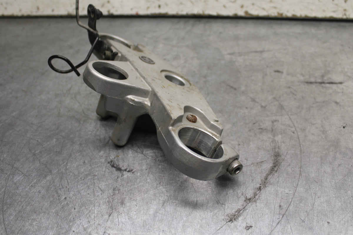 96-07 YAMAHA YZF600R FORKS UPPER TRIPLE TREE CLAMP  BB746