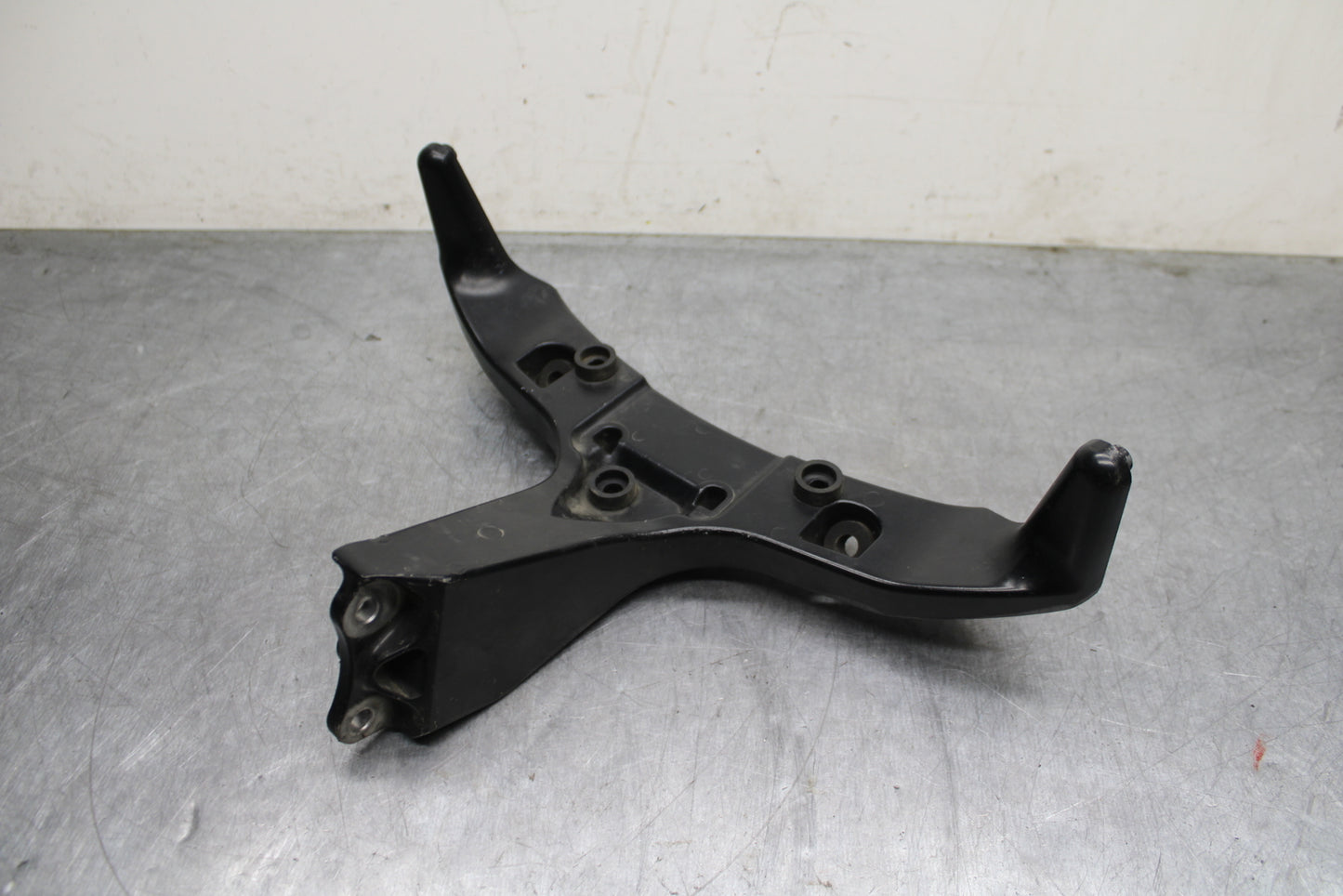 03-04 HONDA CBR600RR UPPER FAIRING MIRROR GAUGES STAY BRACKET BB127
