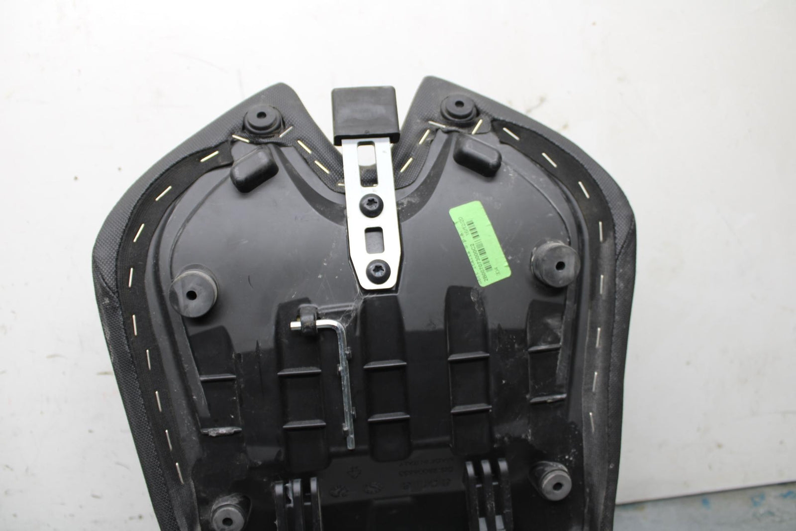 20-23 APRILIA RS660 FRONT DRIVERS SEAT PAD SADDLE PILLION BB643