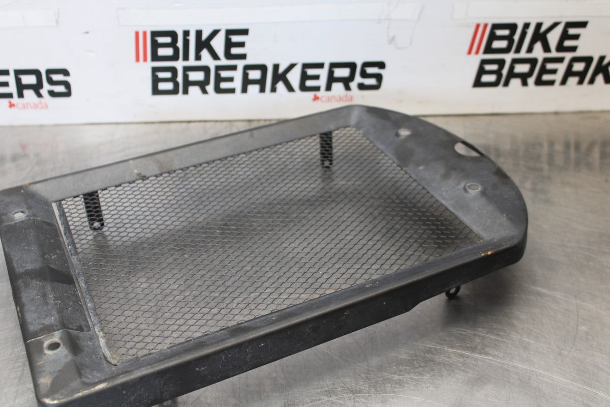 08 KAWASAKI VULCAN 1600 VN1600D NOMAD RADIATOR GRILLE GRILL SHIELD GUARD BB904