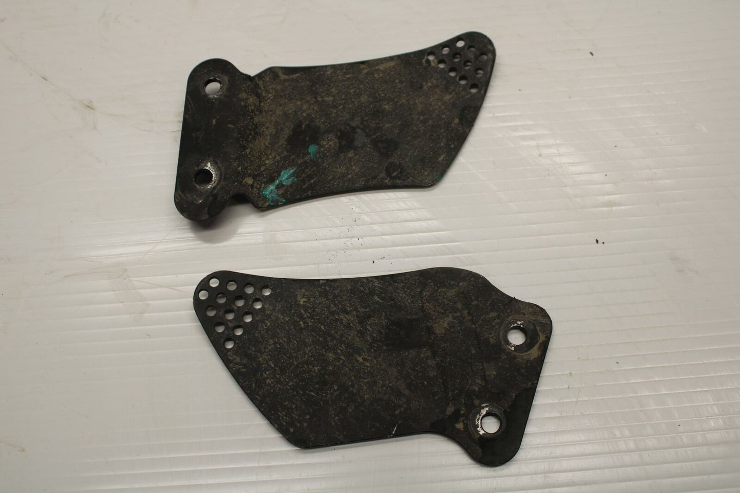 08 SUZUKI GSXR1000  REARSET REAR SET HEEL GUARD COVER  BB263