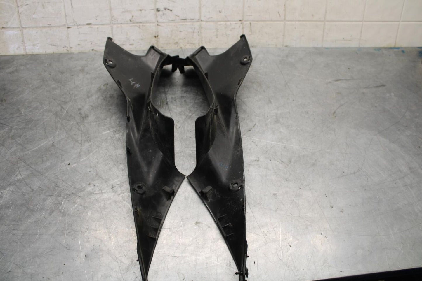 2015 Yamaha YZF R3 RIGHT LEFT FRONT DUCT COVERS PANELS COWLS BB526