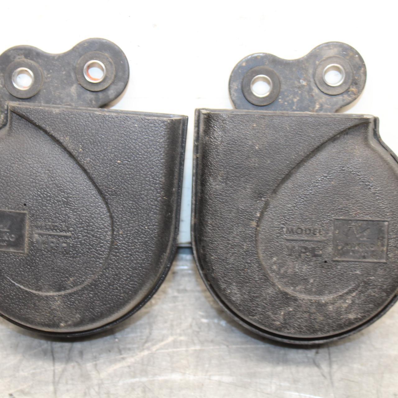 06-14 YAMAHA ROADLINER S XV1900S HORN SIGNAL BB619