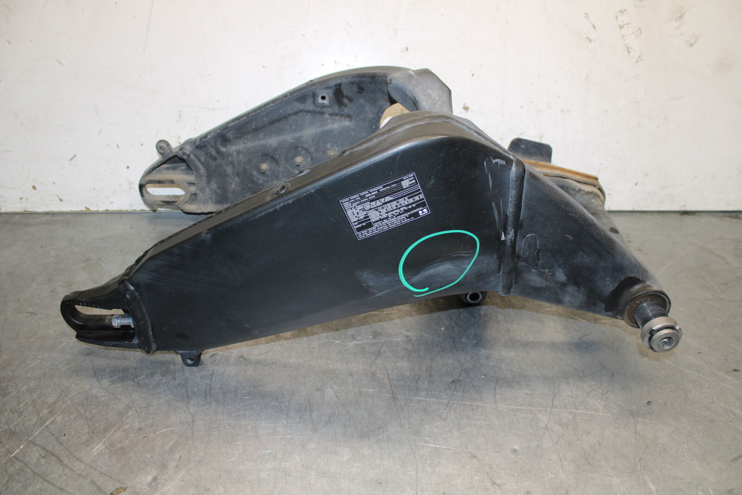 19-23 KAWASAKI NINJA ZX6R REAR SWINGARM BACK SUSPENSION SWING ARM BB701