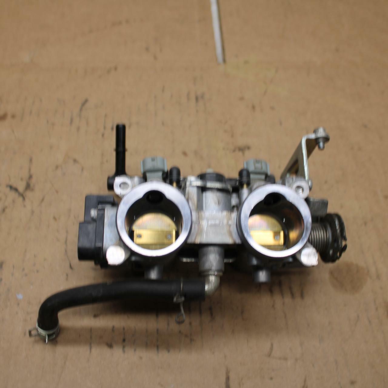 15-17 YAMAHA YZF R3 CARBS CARBURETORS BB380