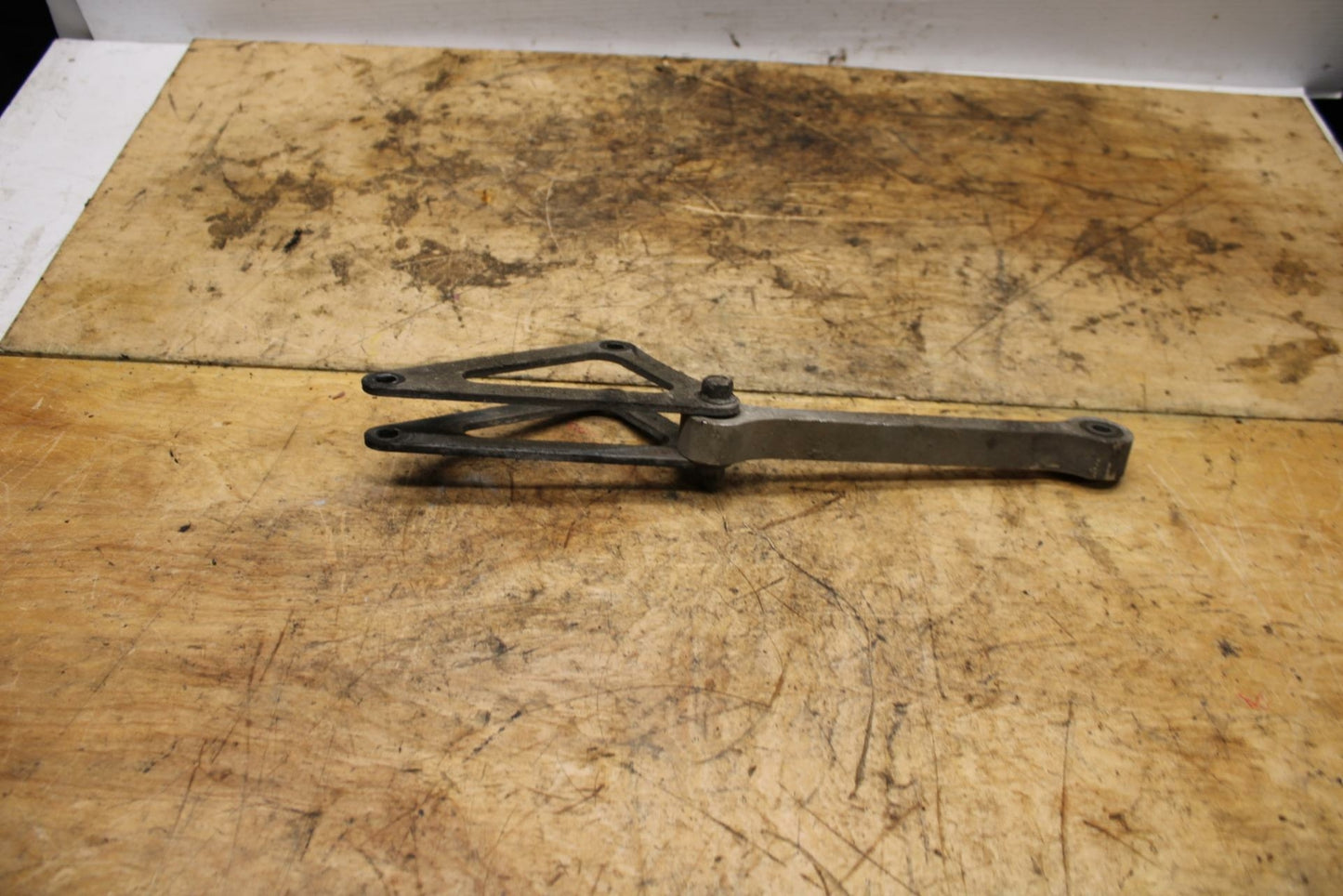 06-15 YAMAHA FZ1 REAR DOGBONE SHOCK LINKAGE LINK BB326