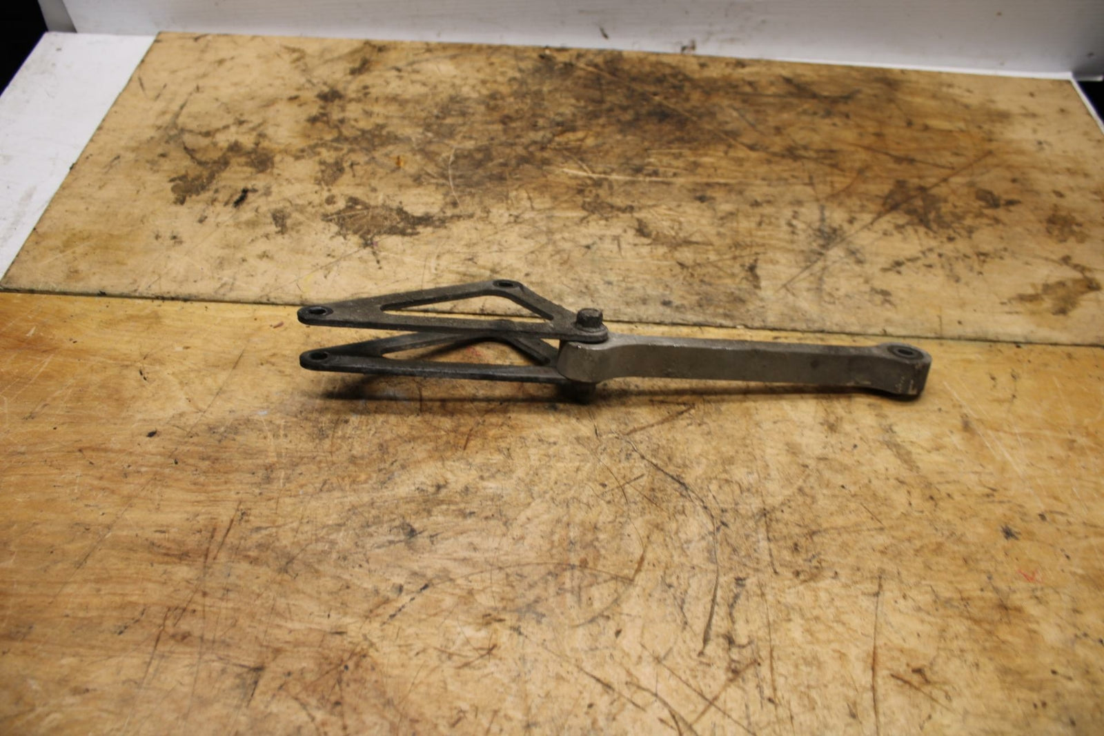 06-15 YAMAHA FZ1 REAR DOGBONE SHOCK LINKAGE LINK BB326