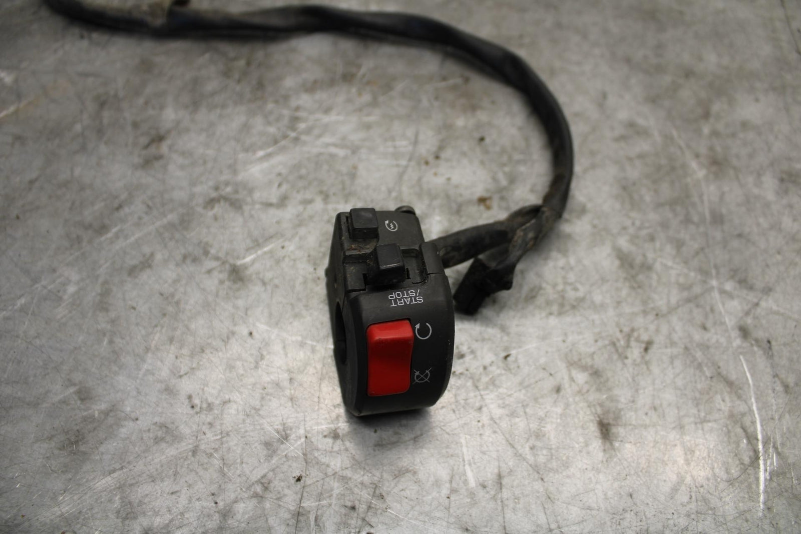 09-12 KAWASAKI NINJA ZX6R RIGHT CLIP ON HANDLE KILL OFF START SWITCH BB544