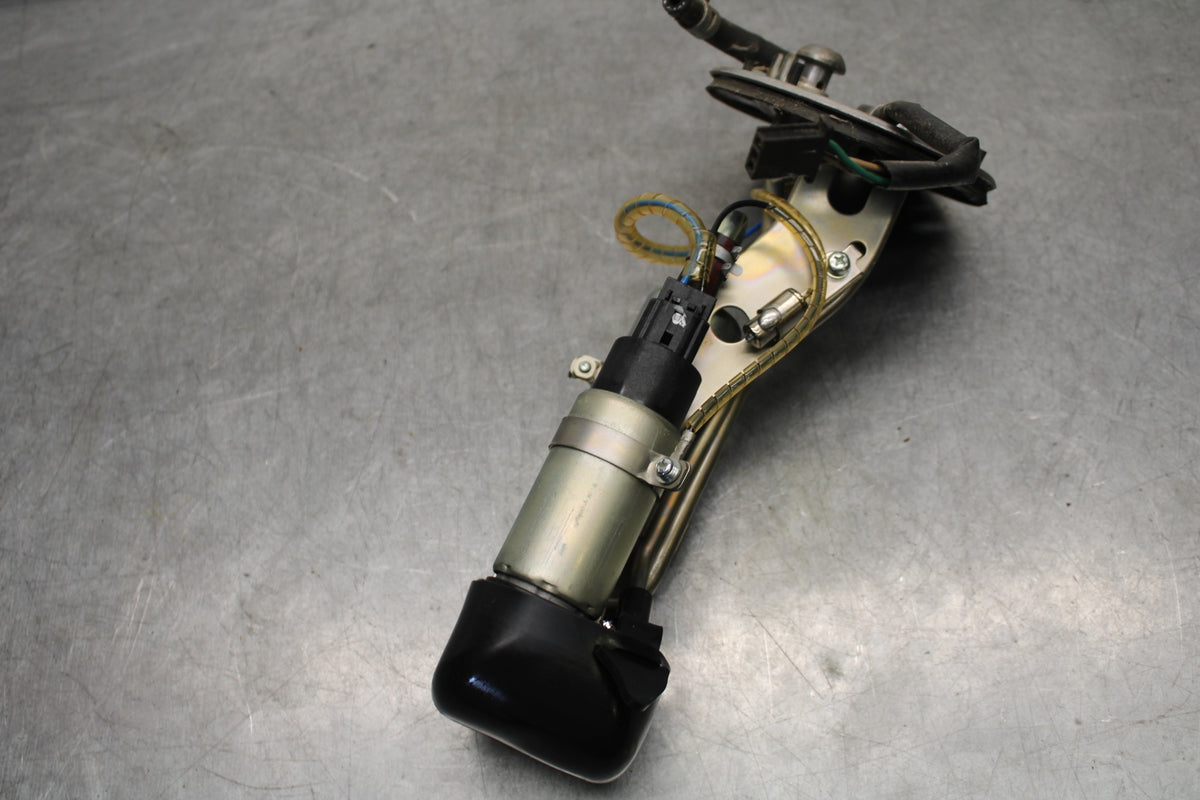 04-12 HONDA ST1300A FUEL GAS PUMP (ITEM B) BB669